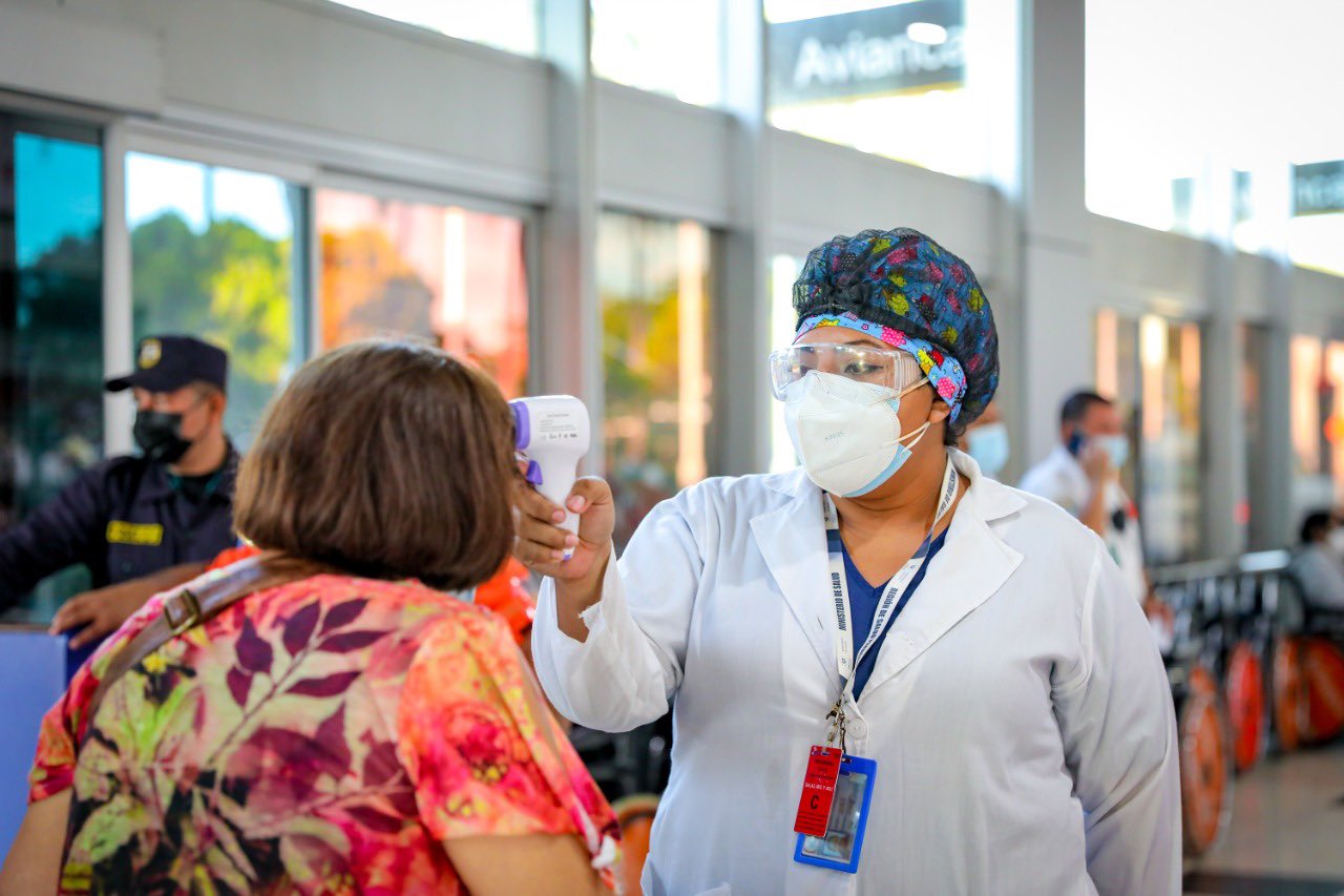 Aeropuerto Internacional sigue aplicando estricto protocolo sanitario aeropuerto-internacional-sigue-aplicando-estricto-protocolo-sanitario
